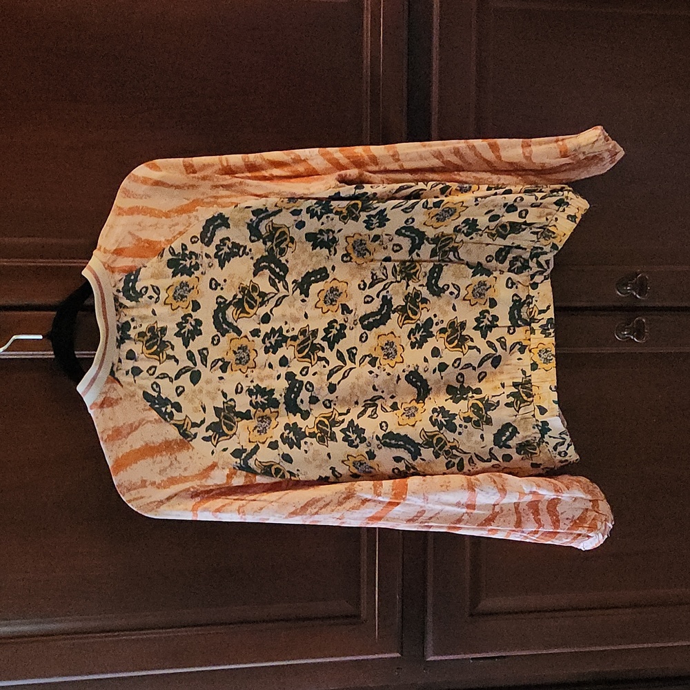 Lightweight Multi Patterned Zip Jacket. - Picture 5 of 9